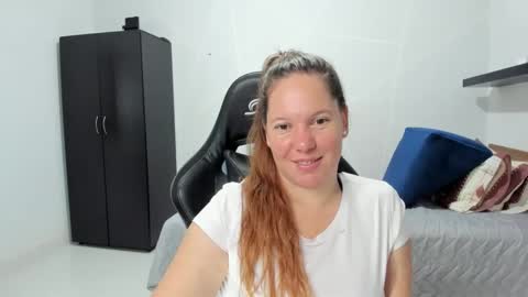 Snapshot of samanthaleon chatting on 10-10-25, 12:42 Samantha samy online show from 10-10-25, 12:42