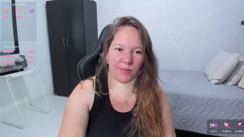 Snapshot of samanthaleon chatting on 10-14-25, 03:07 Samantha samy online show from 10-14-25, 03:07