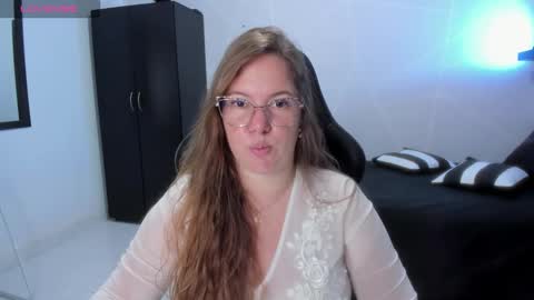 Snapshot of samanthaleon chatting on 11-02-25, 11:40 Samantha samy online show from 11-02-25, 11:40