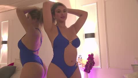 Snapshot of samanthavegga chatting on 06-01-26, 06:20 Samantha Vega online show from 06-01-26, 06:20