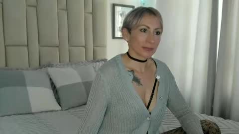 Samixmami online show from 01-14-25, 06:38