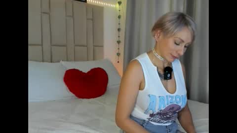 Samixmami online show from 03-07-25, 10:32