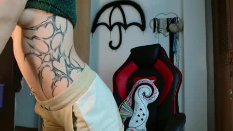 Snapshot of samantx chatting on 02-28-25, 07:03 lil sam online show from 02-28-25, 07:03