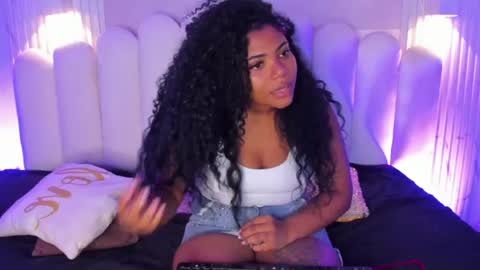 Snapshot of samara__08 chatting on 06-20-26, 07:38 SAMARA online show from 06-20-26, 07:38