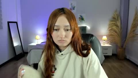 samara_hilton_2 online show from 10-22-25, 07:24