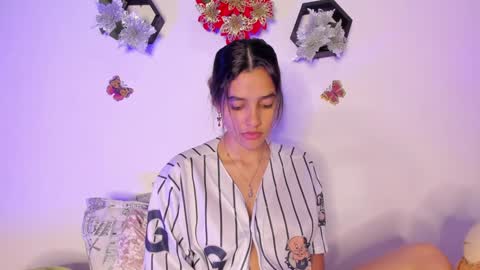Samara is my name a pleasure delighted that you are here leave your thumb up it is important to me online show from 01-11-25, 04:38