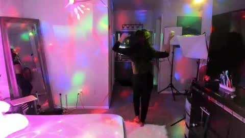 Yaya online show from 01-20-25, 11:54