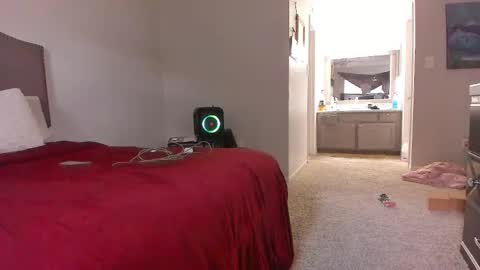 Snapshot of samatha1998 chatting on 02-25-26, 10:41 Yaya online show from 02-25-26, 10:41