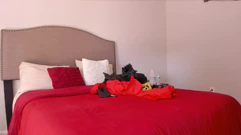 Snapshot of samatha1998 chatting on 02-28-26, 07:26 Yaya online show from 02-28-26, 07:26