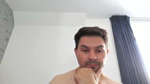 Snapshot of sambaker780141 chatting on 06-25-26, 01:59 sambaker780141 online show from 06-25-26, 01:59