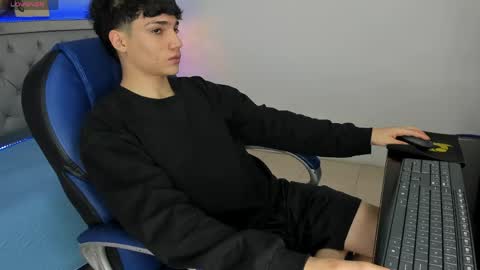 Sam online show from 05-08-26, 01:27