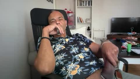 Snapshot of samcool67 chatting on 07-16-26, 03:40 Sam online show from 07-16-26, 03:40