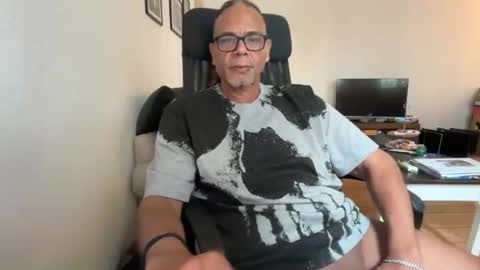 Snapshot of samcool67 chatting on 07-24-26, 02:26 Sam online show from 07-24-26, 02:26