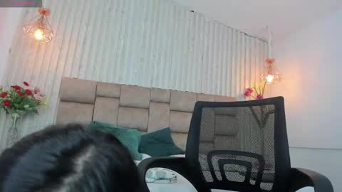 Samanta online show from 10-18-25, 02:40