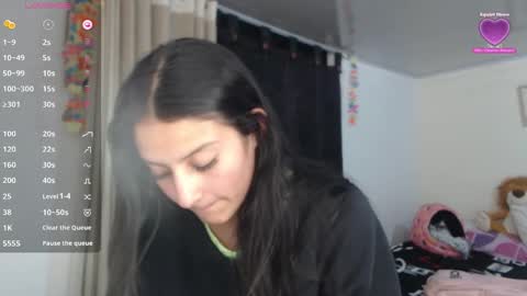 Snapshot of sami_ortiz chatting on 02-14-25, 06:34 samamtha online show from 02-14-25, 06:34