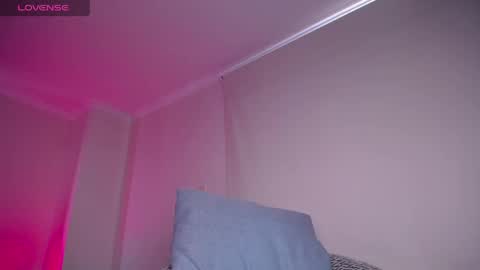 Samantha Santacoloma online show from 05-03-26, 02:01