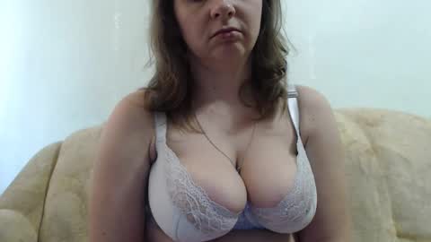 Snapshot of samiliya chatting on 02-23-25, 02:25 samiliya online show from 02-23-25, 02:25