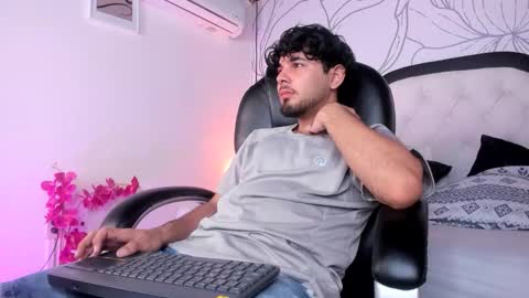 Snapshot of samir_bear chatting on 02-25-26, 12:59 Samir online show from 02-25-26, 12:59