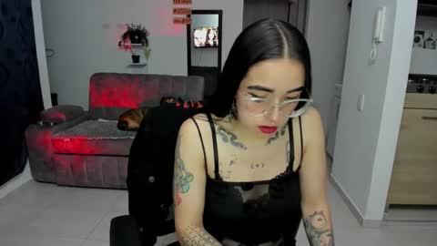 SARA online show from 10-17-25, 01:09