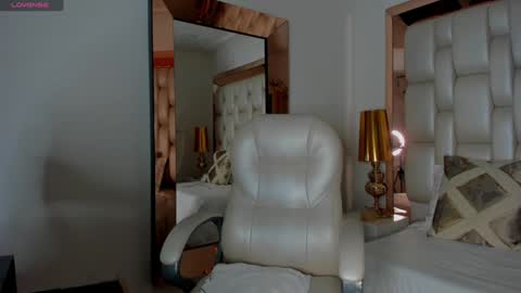Snapshot of sammy_rios chatting on 12-22-24, 12:17 Sammy online show from 12-22-24, 12:17
