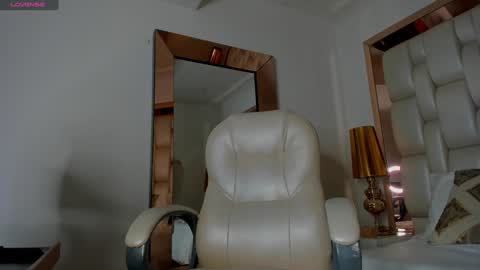 Snapshot of sammy_rios chatting on 12-22-24, 10:47 Sammy online show from 12-22-24, 10:47
