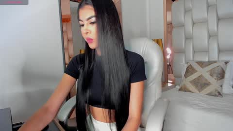 Snapshot of sammy_rios chatting on 01-04-25, 08:59 Sammy online show from 01-04-25, 08:59
