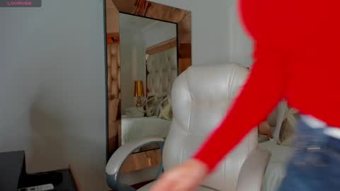 Snapshot of sammy_rios chatting on 01-21-25, 04:37 Sammy online show from 01-21-25, 04:37