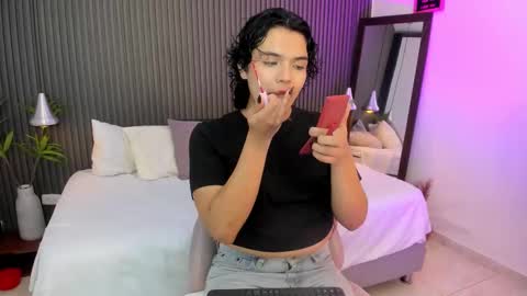 Snapshot of sammybrunette1 chatting on 02-20-26, 06:26 Axel online show from 02-20-26, 06:26