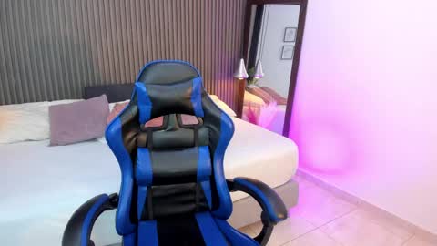 Snapshot of sammybrunette1 chatting on 05-26-26, 08:38 Axel online show from 05-26-26, 08:38