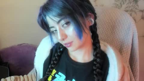   online show from 12-23-25, 06:33