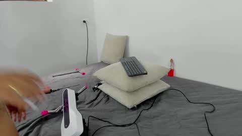  Sammy White  online show from 12-19-24, 08:02