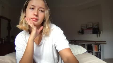 Snapshot of sammyygirlxx chatting on 04-28-26, 10:37 Sammy online show from 04-28-26, 10:37