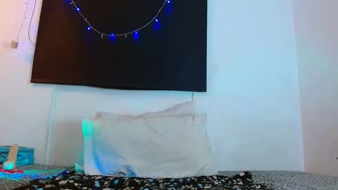 Snapshot of samntha_ferrer28 chatting on 02-06-25, 06:08 Samantha ferrer online show from 02-06-25, 06:08