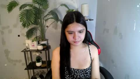 Snapshot of sampaguita_pinayxx chatting on 06-29-26, 12:27 SOFIA online show from 06-29-26, 12:27