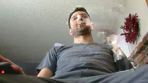 Snapshot of samthebully chatting on 11-04-25, 12:54 SamTheBully online show from 11-04-25, 12:54