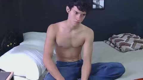 samuel_hills_ii online show from 09-29-25, 02:00