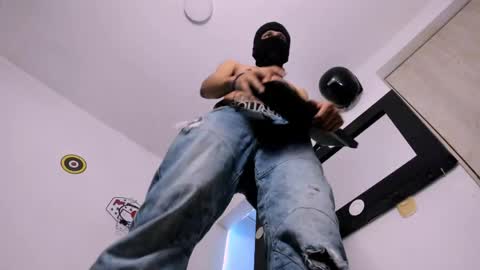 Snapshot of samuel_suarez chatting on 04-08-26, 06:24 online show from 04-08-26, 06:24