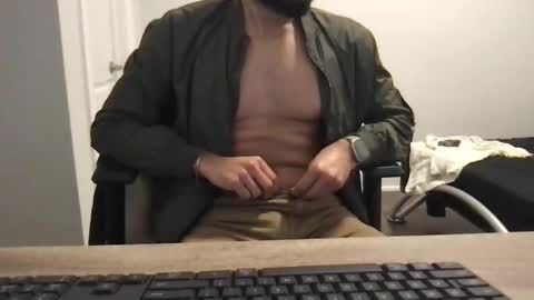 Snapshot of samwise2418 chatting on 10-17-25, 04:04 Sam W dick strip tease online show from 10-17-25, 04:04