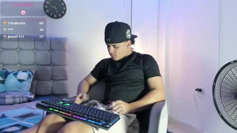 Snapshot of samxx_muscle chatting on 09-14-25, 02:38 samxx_muscle online show from 09-14-25, 02:38