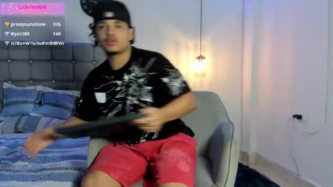 Snapshot of samxx_muscle chatting on 10-12-25, 02:49 samxx_muscle online show from 10-12-25, 02:49