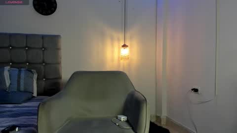 Snapshot of samxx_muscle chatting on 10-18-25, 01:01 samxx_muscle online show from 10-18-25, 01:01