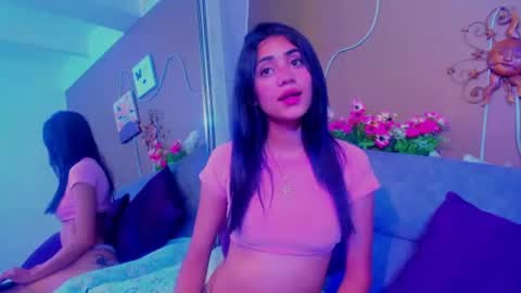 Laura mejia online show from 06-25-26, 01:59