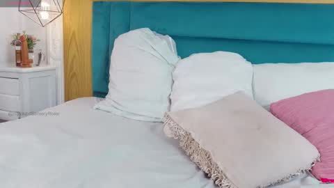 Snapshot of samy_ross_ chatting on 03-12-26, 04:18 Find me at when im offline here. online show from 03-12-26, 04:18