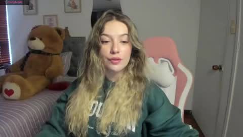 Snapshot of samysweet_8 chatting on 04-25-26, 04:04 Samanta online show from 04-25-26, 04:04