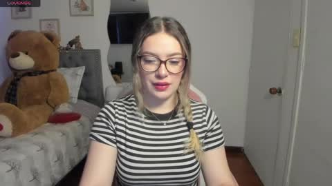 Snapshot of samysweet_8 chatting on 04-30-26, 12:44 Samanta online show from 04-30-26, 12:44