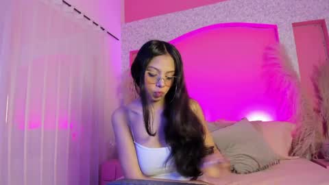 Snapshot of samyy_mills chatting on 04-27-26, 11:41 Sam online show from 04-27-26, 11:41