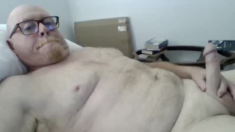 Snapshot of sanager40 chatting on 12-21-25, 03:19 sanager40 online show from 12-21-25, 03:19