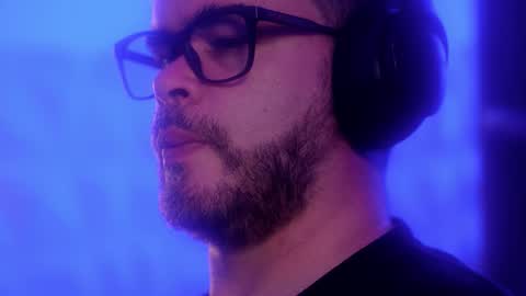 Sanders online show from 12-18-25, 04:51