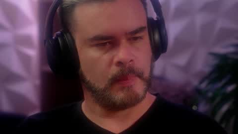 Sanders online show from 01-07-26, 03:42