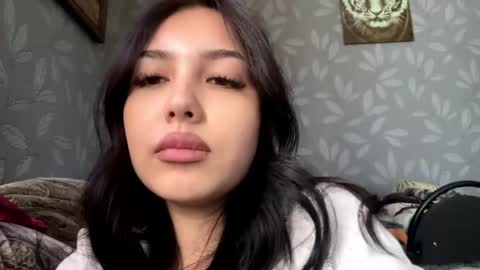 Kira online show from 05-20-26, 01:17